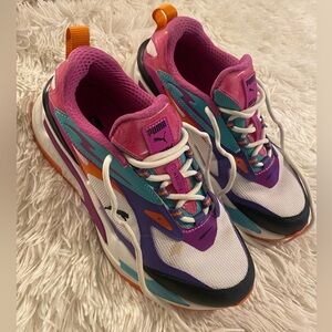 Puma Women's Purple and Pink Sneakers